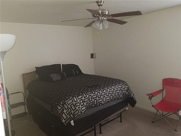 4th image of 106 Castellon Ct