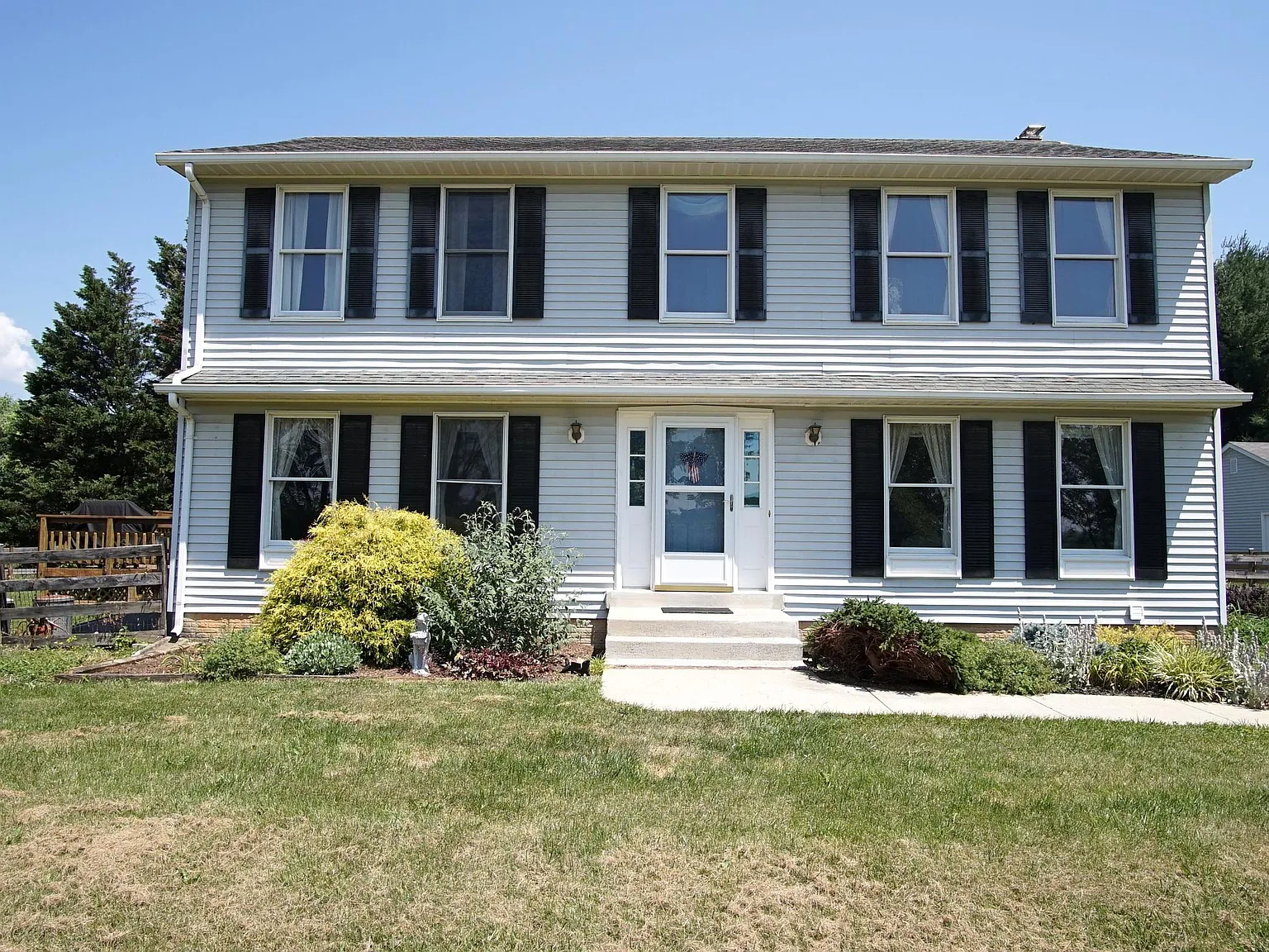 2404 Doubs Ct photo 1