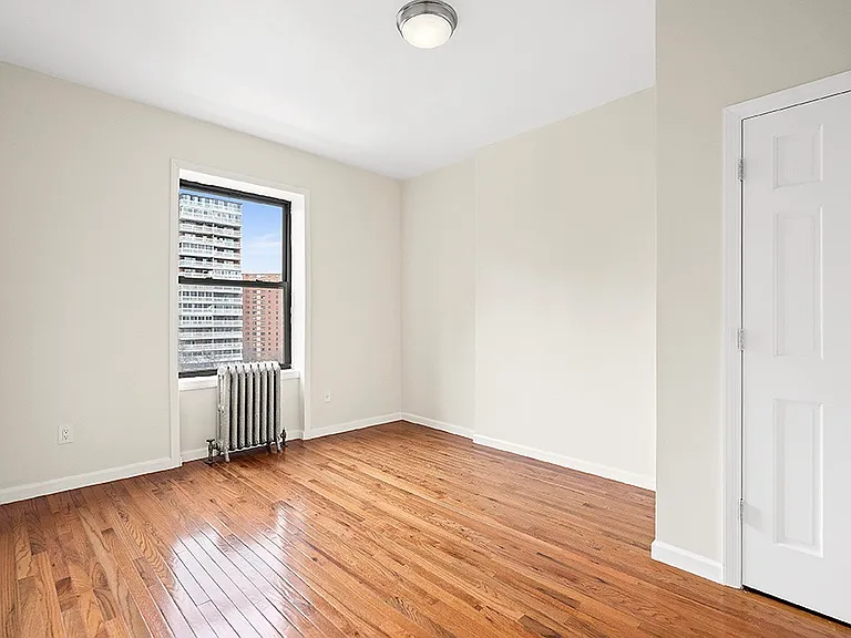 530 W 123rd St #10 — Photo 4