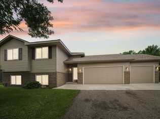 200 Gloria Ave, Green Isle, MN 55338