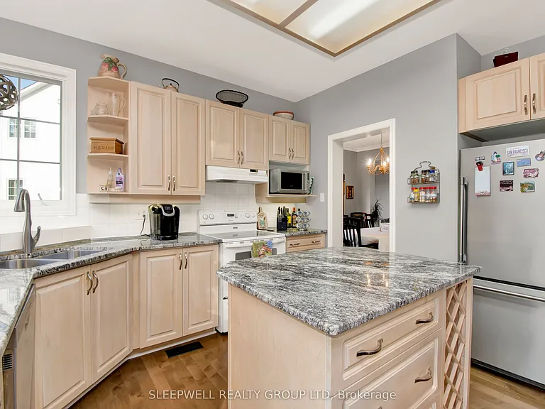 53 Mattawa Cres — Photo 4