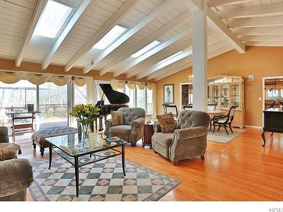 3rd image of 3 Windgate Dr