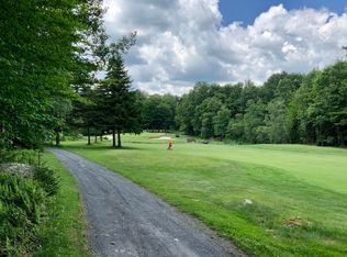 648 Conestoga Trl, Pocono Pines, PA