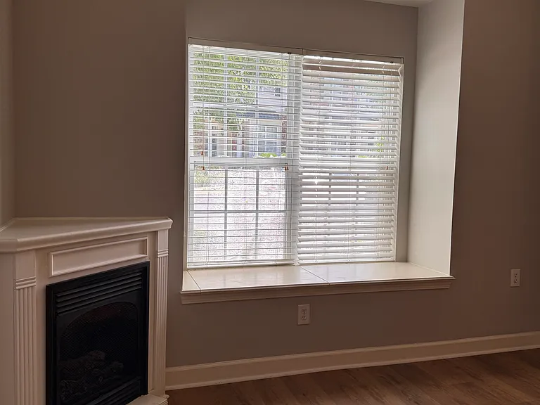 125 Humberside Dr — Photo 24