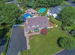 15 Jill Dr, Commack, NY 11725