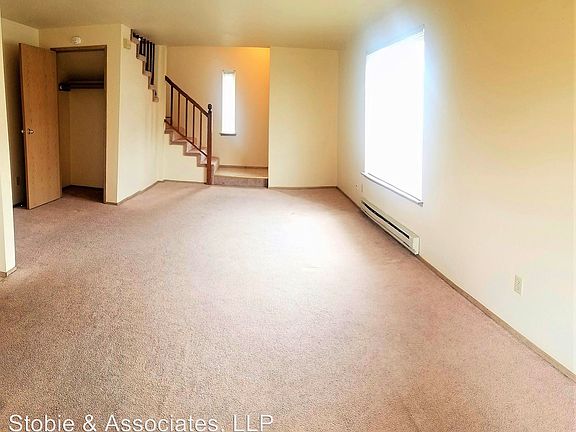 5th image of 1915 K St NE #B