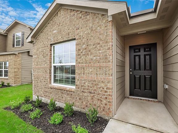 2nd image of 140 Allington Cir