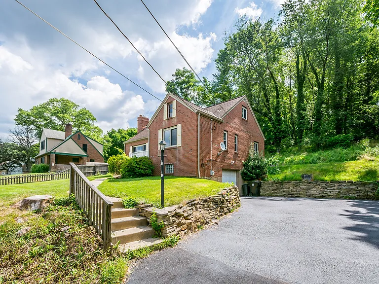 5649 Library Rd — Photo 22