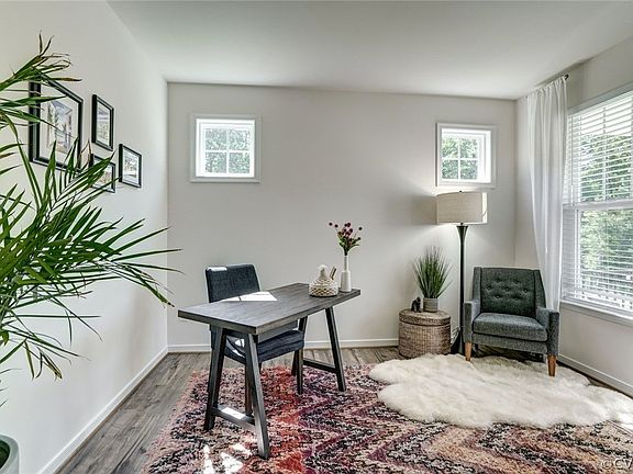 5th image of 5004 Maben Court Gln
