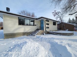 8520 71st Ave NW, Edmonton, AB T6C0B5