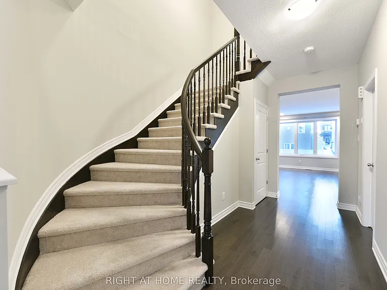 630 Eagle Crest Hts — Photo 4