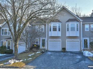 525 Green Mountain, Mahwah, NJ 07450
