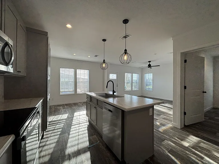 5647 Blue Harbor Dr #335 — Photo 5