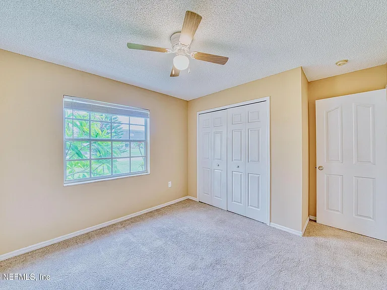 5628 Loma Vista Dr W — Photo 23