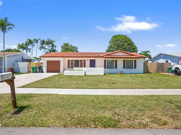 12023 SW 105th Ln, Miami, FL 33186