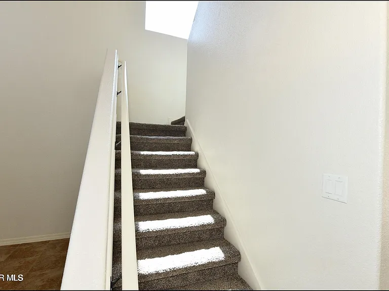 14309 S Cave Ave — Photo 47