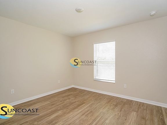3rd image of 16124 SW 23rd Court Rd