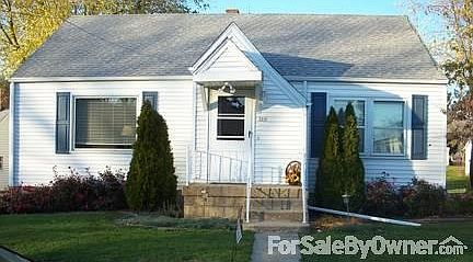 Pretty Landscaping around home.