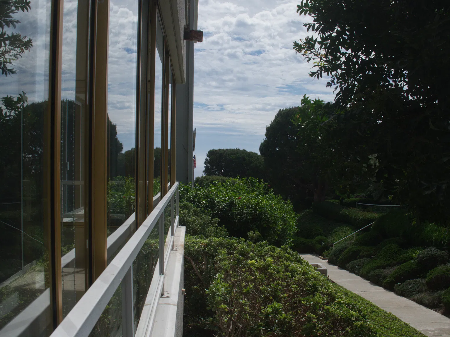 2 bed, 1565 sqft, $4,250 — Photo 4