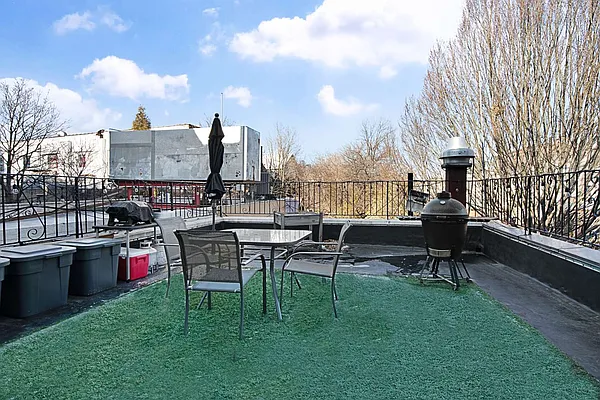 Rented by Compass | media 9