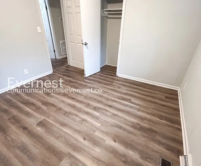 2746 Mary Ave — Photo 12