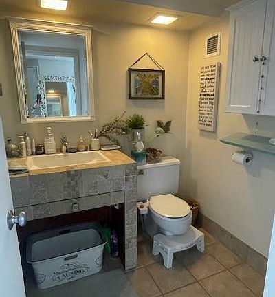 4th image of 1 Landmark Sq APT 513