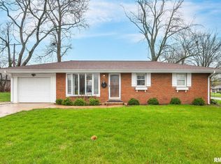 1827 W Winnebago Dr, Peoria, IL 61614