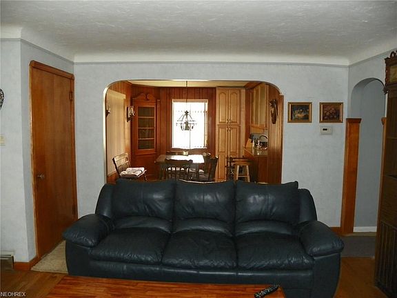 4th image of 6355 Buckingham Dr