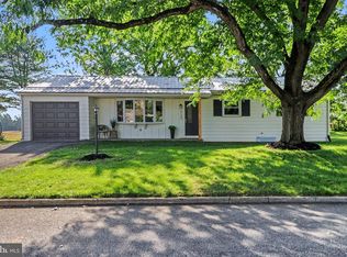 222 Robin Rd, Hershey, PA 17033