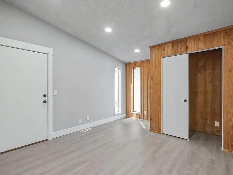 322 S Birch St — Photo 34