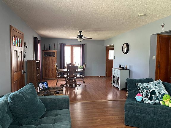 2nd image of 1017 Warren Ave