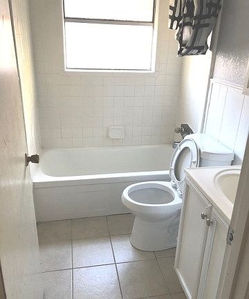5th image of 7906 Hobble St