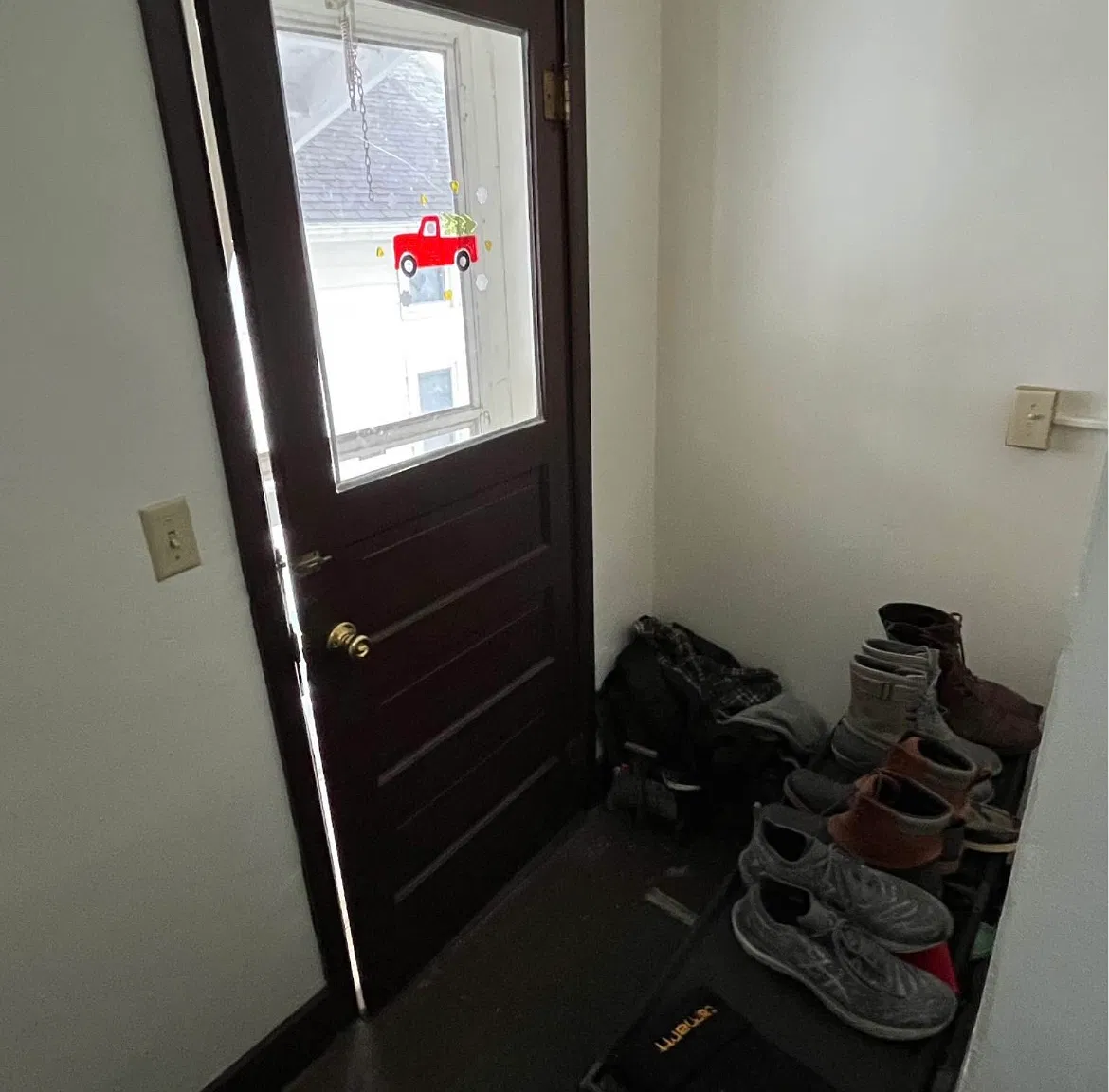 111 Morse St — Photo 3