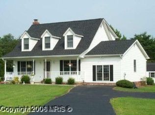 10010 Pages Ct, White Plains, MD 20695