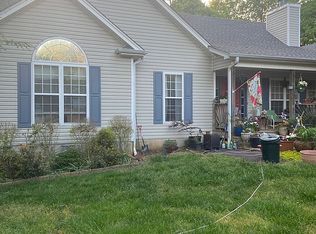 9410 Resort Cir, Gainesville, GA 30506