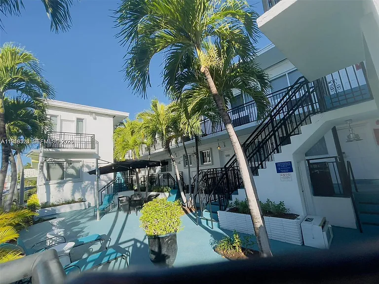 8100 Harding Ave #513 — Photo 2