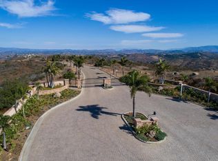 2343 Panoramic Pl, Vista, CA 92084