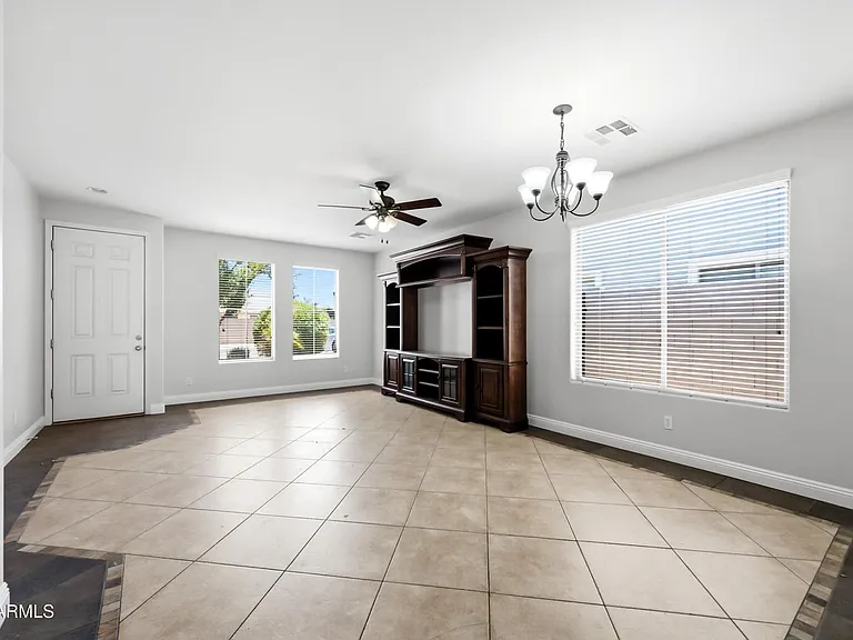 34634 N Appaloosa Way — Photo 3