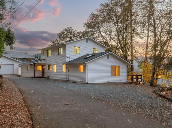 350 7th St, Rogue River, OR 97537