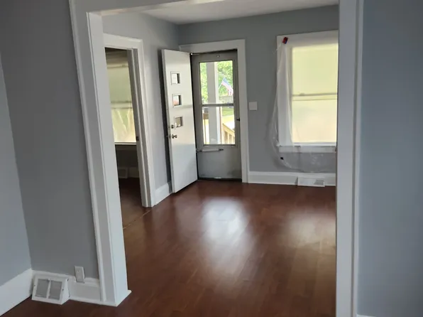 21 West St, Berea, OH 44017