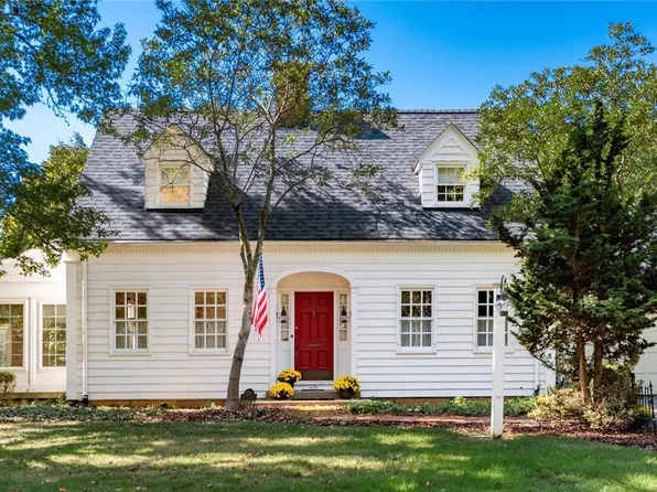 2751 E Ridgewood Cir, Zanesville, OH 43701