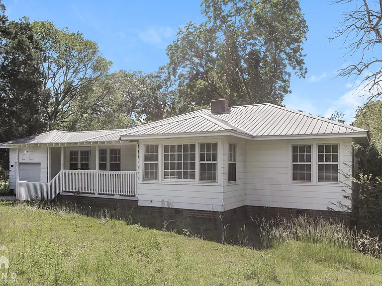 1222 Eastern Valley Rd — Photo 23