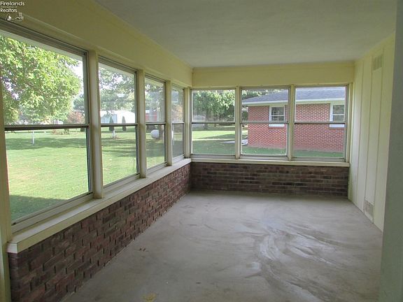3rd image of 4077 S Township Road 22