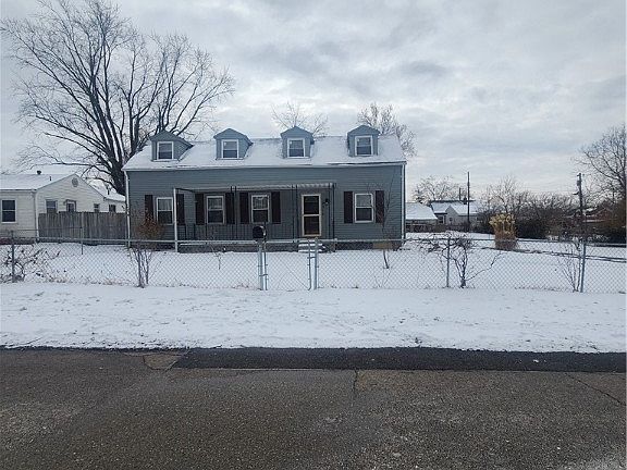 2nd image of 2016 Wilding Ave