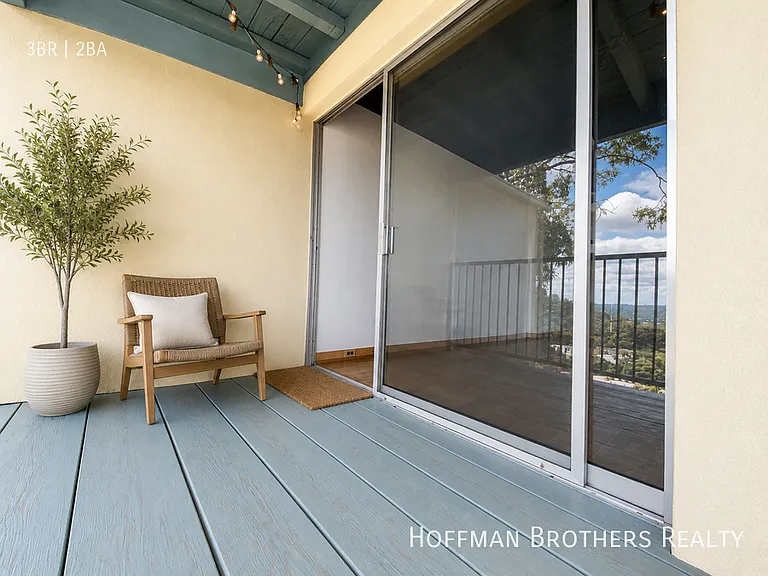 2342 Silver Ridge Ave #1 — Photo 6