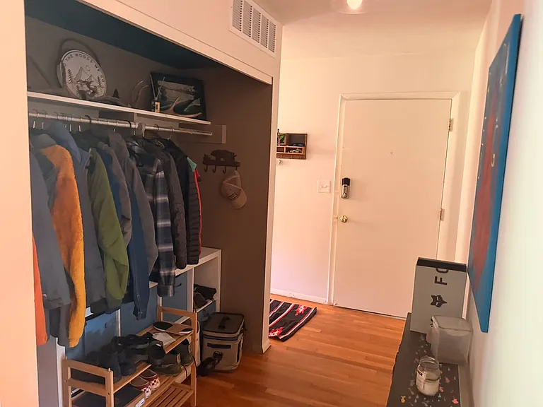 315 Foxcroft Dr — Photo 6