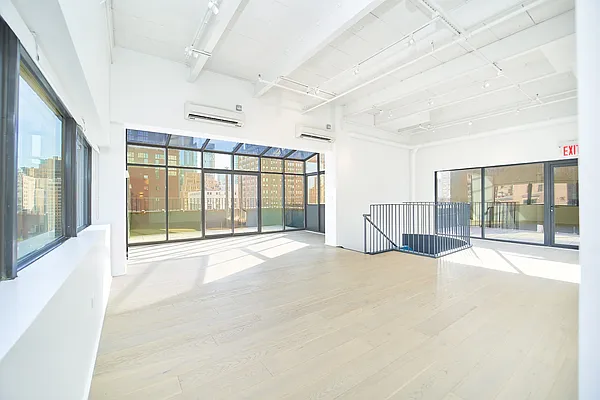 Rented by Living New York | media 9