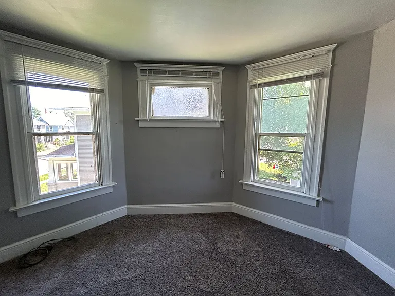 503 W 17th St — Photo 3