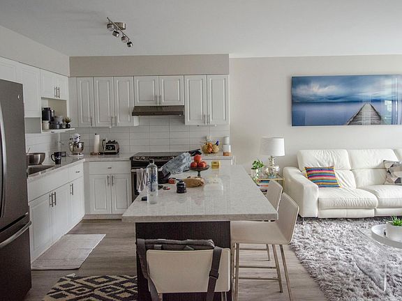 Kitchen with upgraded appliances