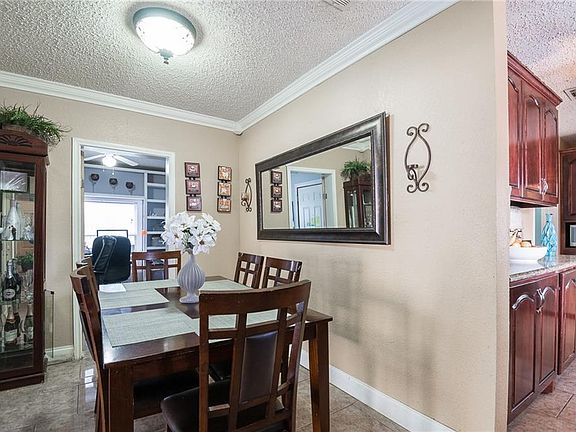 5th image of 4313 McNutt St